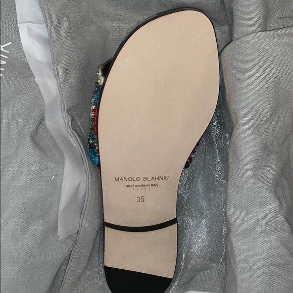 Manolo Blahnik - Picture 7 of 7